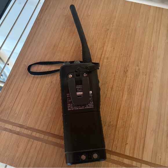 Standard Horizon HX350S Submersible 5W Marine Handheld Radio/Walkie-Talkie AS IS - Picture 4 of 8